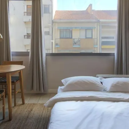 Marques Deluxe 3 & 4 بورتو