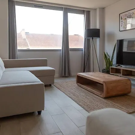 Marques Deluxe 3 & 4 *